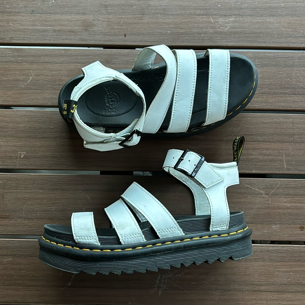 Dr.martens white platform, sandals size 7 women’s